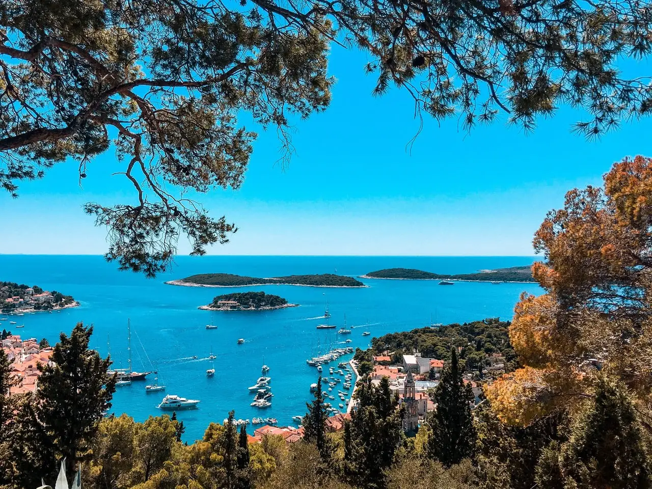 The view from the Hvar Fortress on a day trip from Split to Hvar