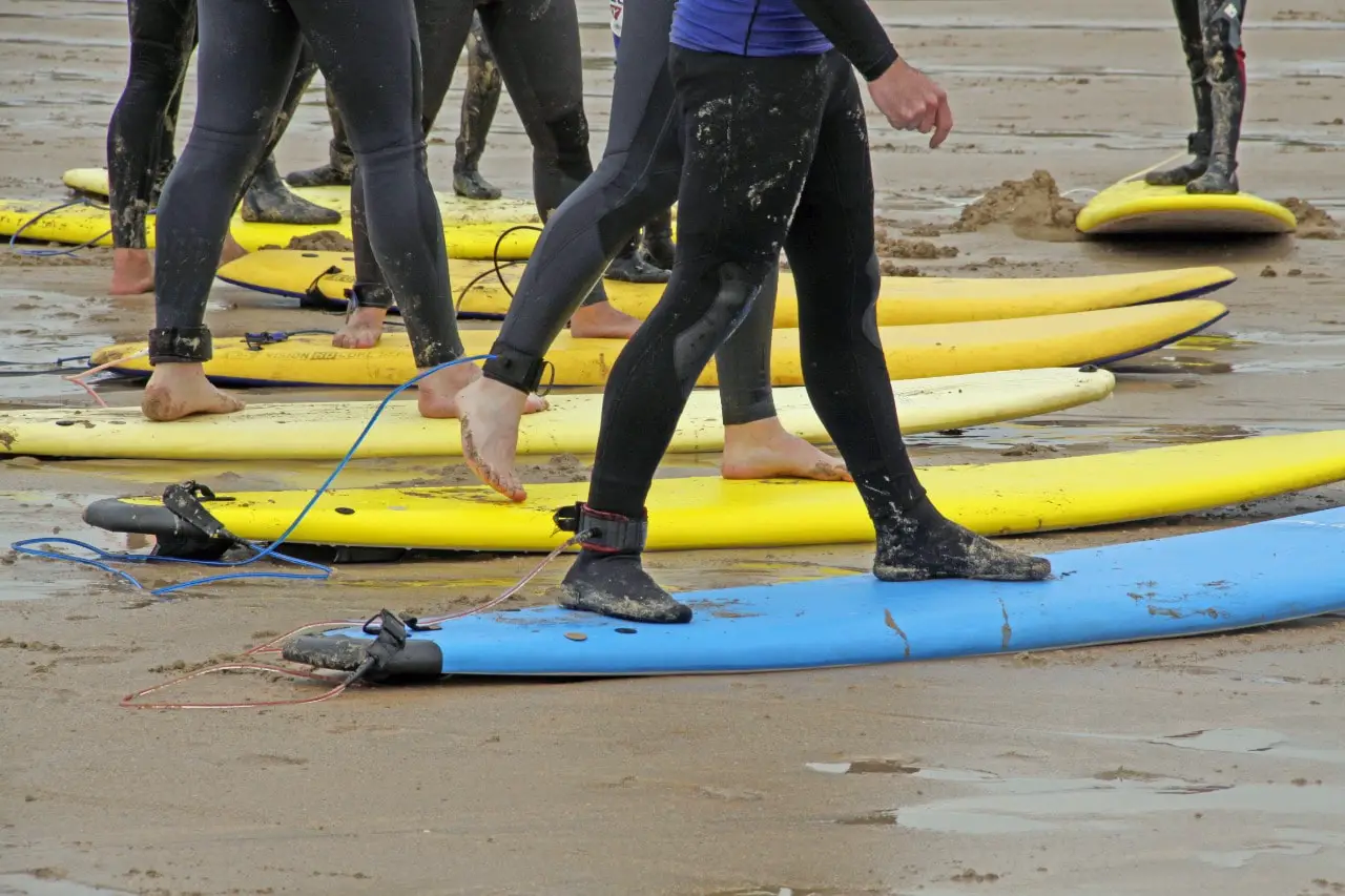 surfing lessons cornwall