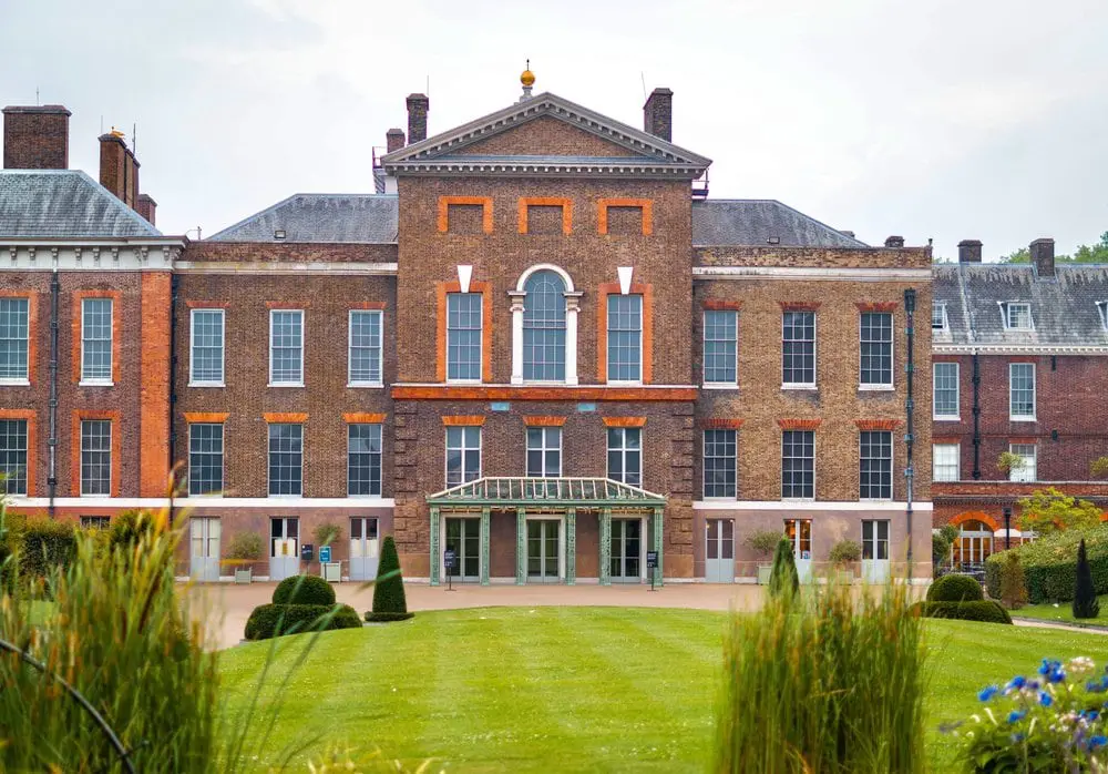 The red brick exterior of Kensington Palace in London without any tourists. This is one of the best palaces in London for visitors.