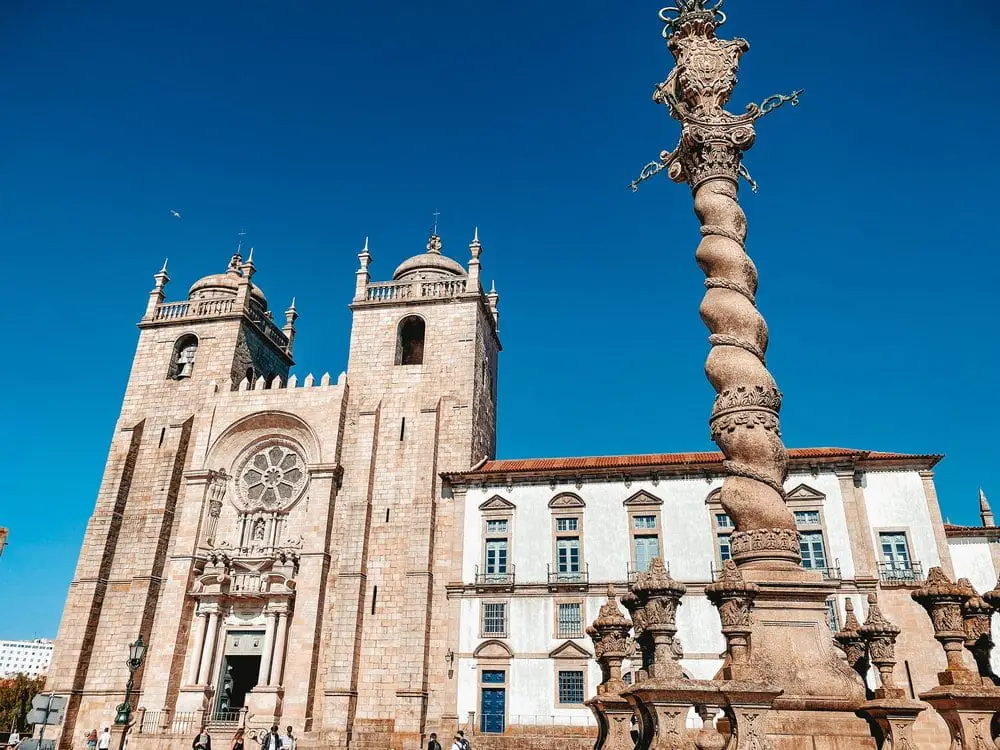 Beautiful Porto Cathedral in the sunshine