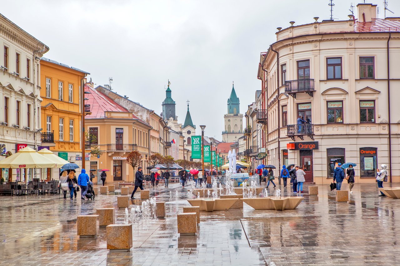 Krakowskie Przedmiescie, the most famous street in Lublin, in the winter