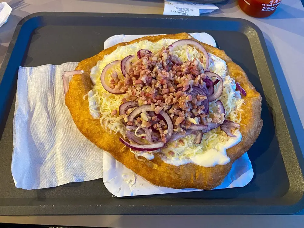 Langos, Hungarian pizza