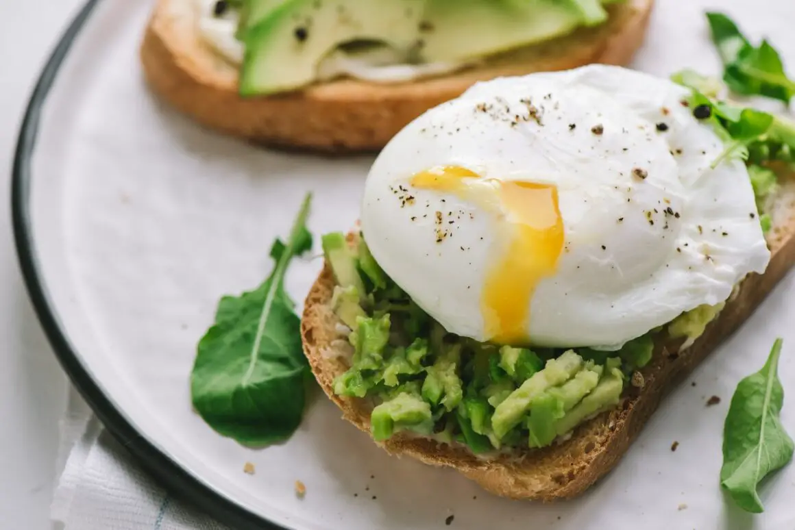 Poached egg and avocado on toast