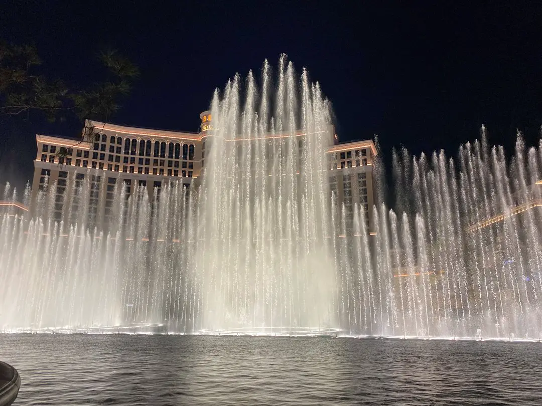 Bellagio fountains at night