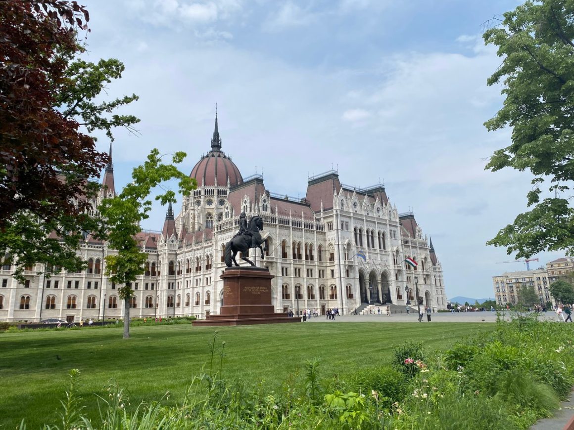 hungarian parliament building