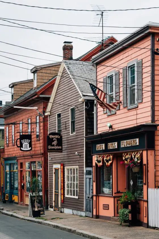 Perfect Salem Itinerary (+15 Epic Things To Do in Salem, MA!)