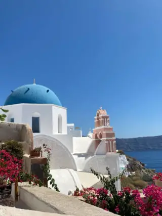 Pros and Cons of Visiting Santorini