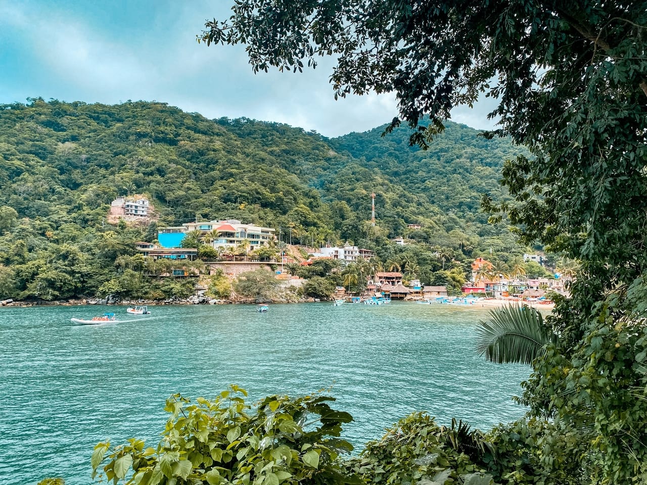 Colomitos beach hike