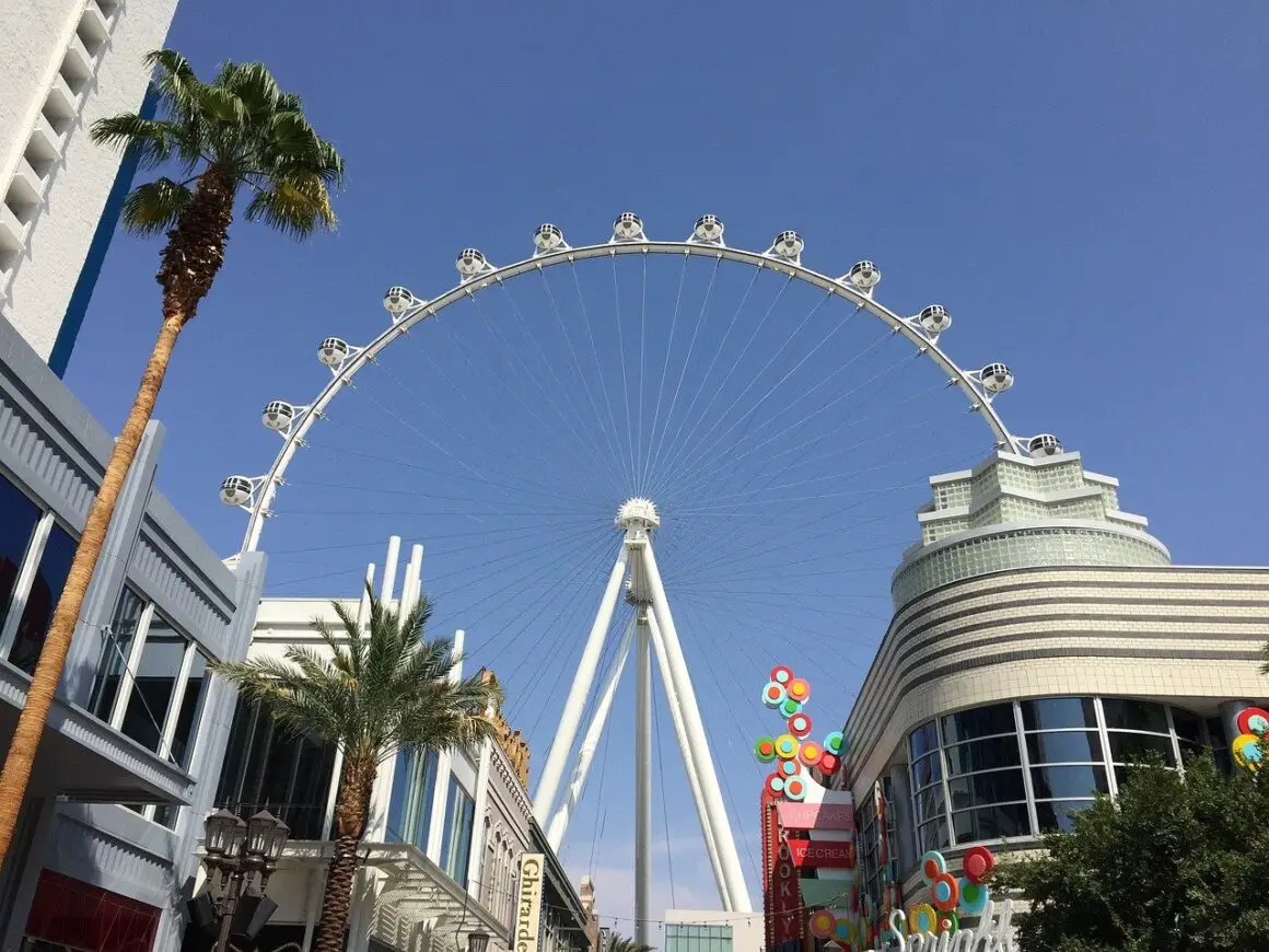 LINQ High Roller Ferris Wheel