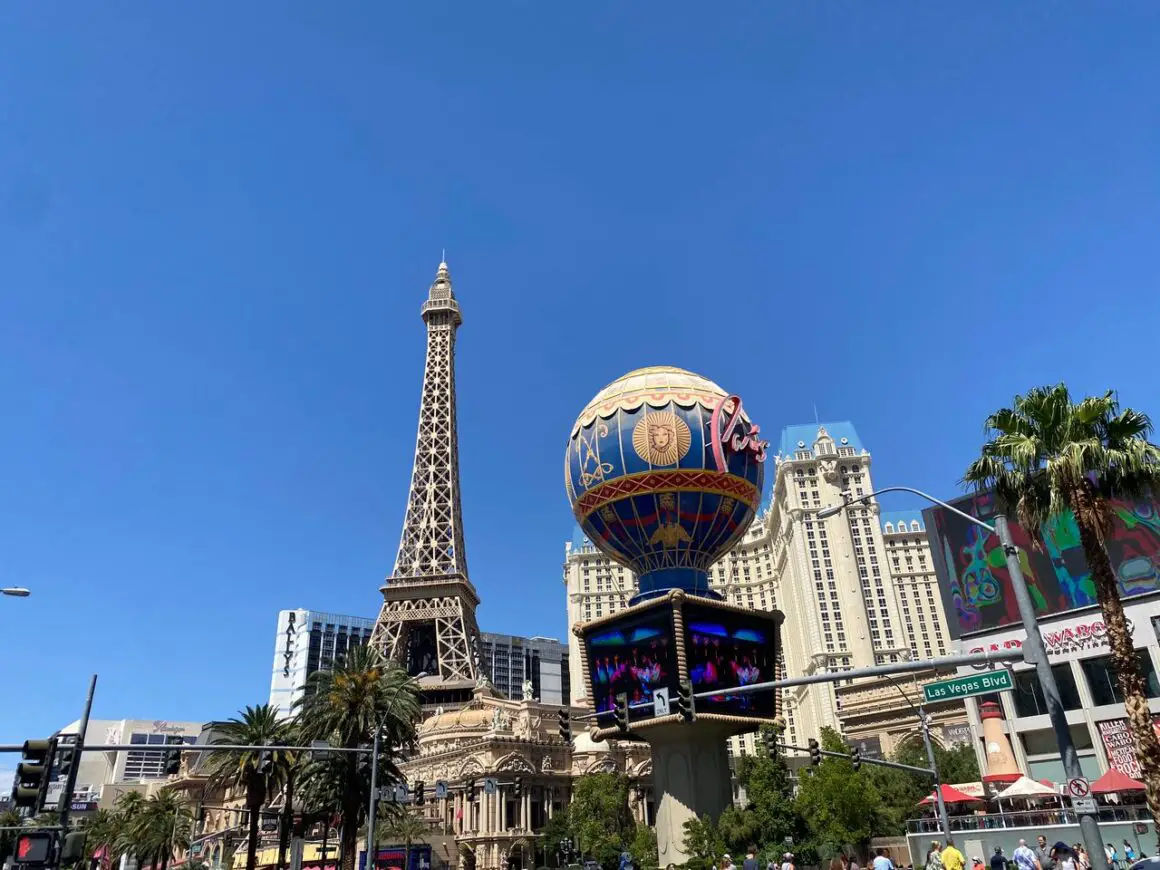 Las Vegas Eiffel Tower at Paris Hotel